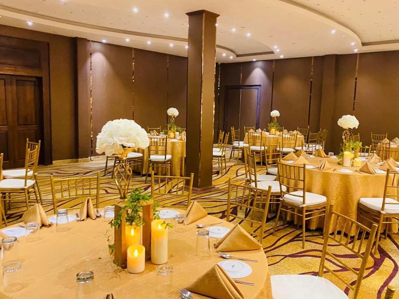 Maple Leaf Hotel Негомбо Екстериор снимка